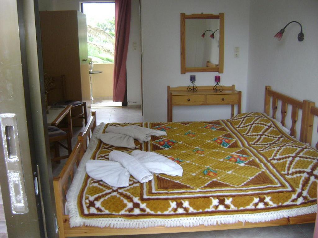 Adonis Beach Hotel Iraklio Exterior foto