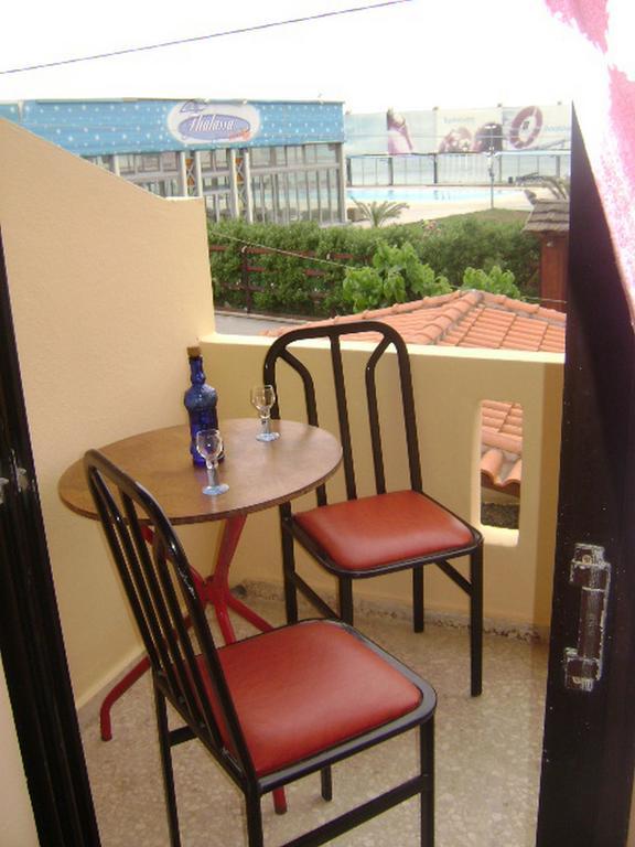 Adonis Beach Hotel Iraklio Exterior foto