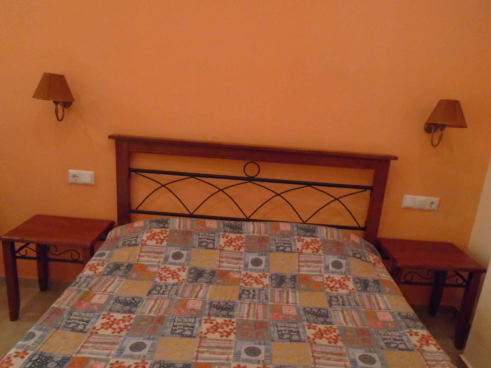 Adonis Beach Hotel Iraklio Exterior foto